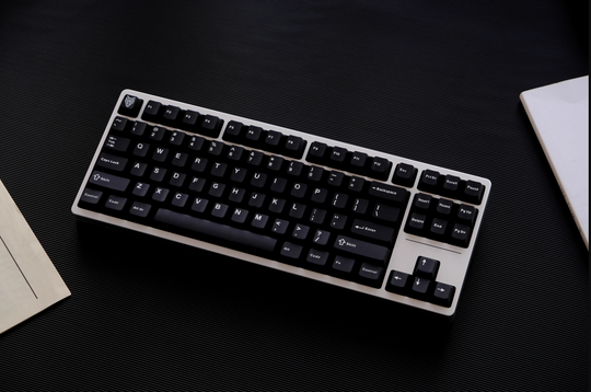 WOB White Over Black Keycaps Set