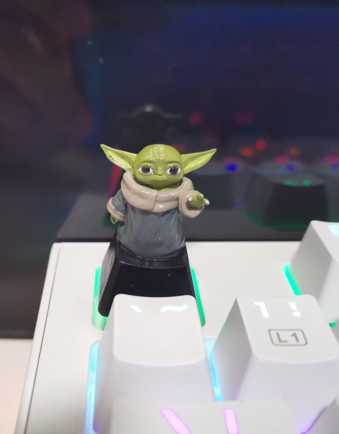 Grogu_artisan_keycap_2