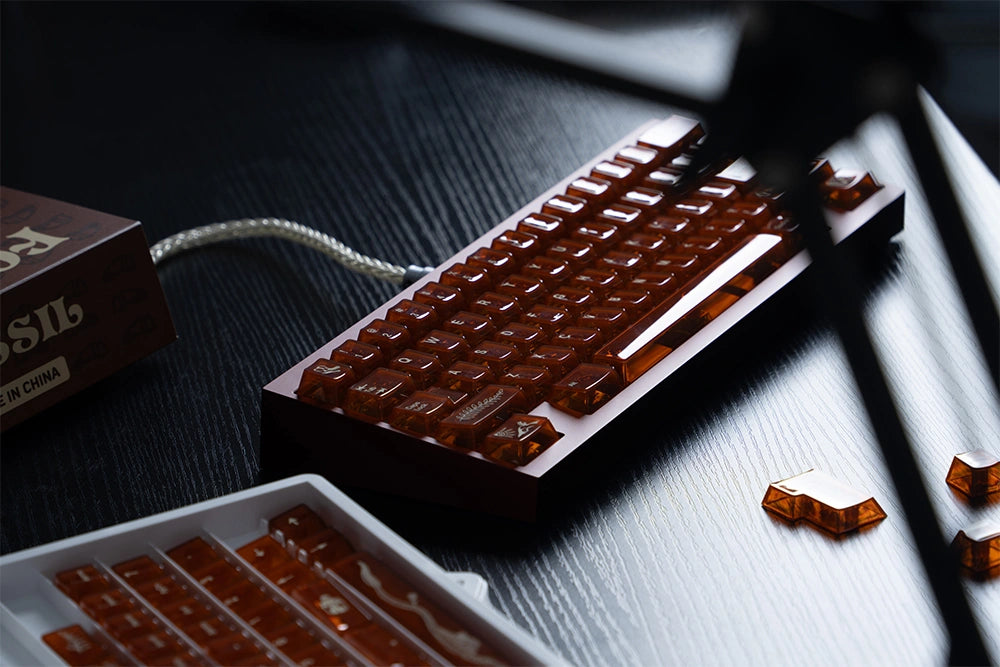 Fossil Amber Keycaps Set - Thumbnail 2