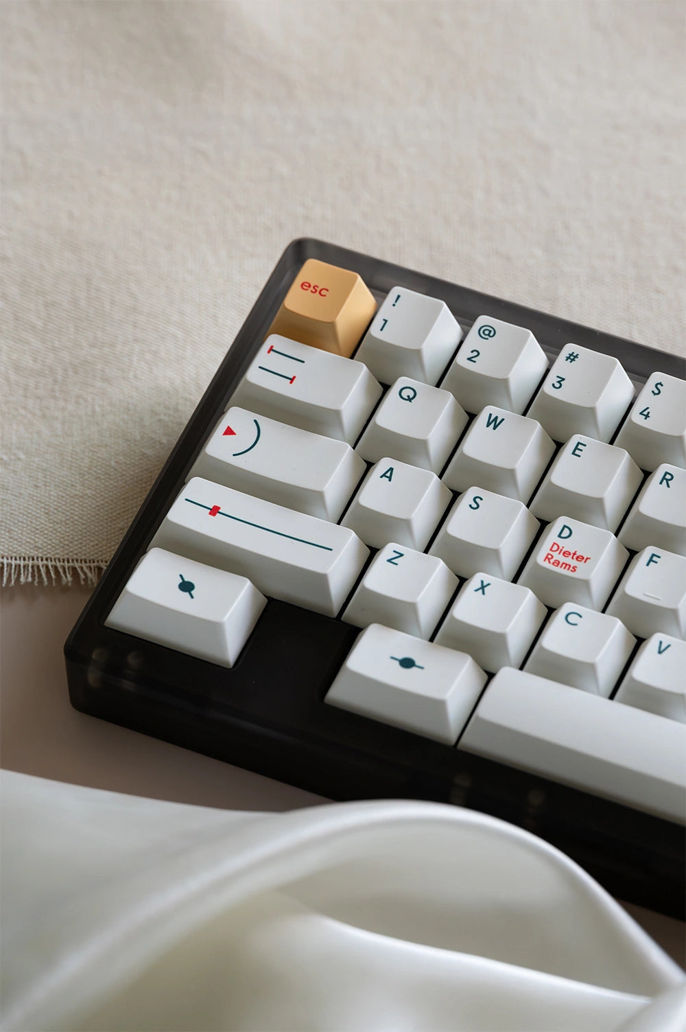 T52-keycaps-white-on-a-white-black-keyboard-left-angle