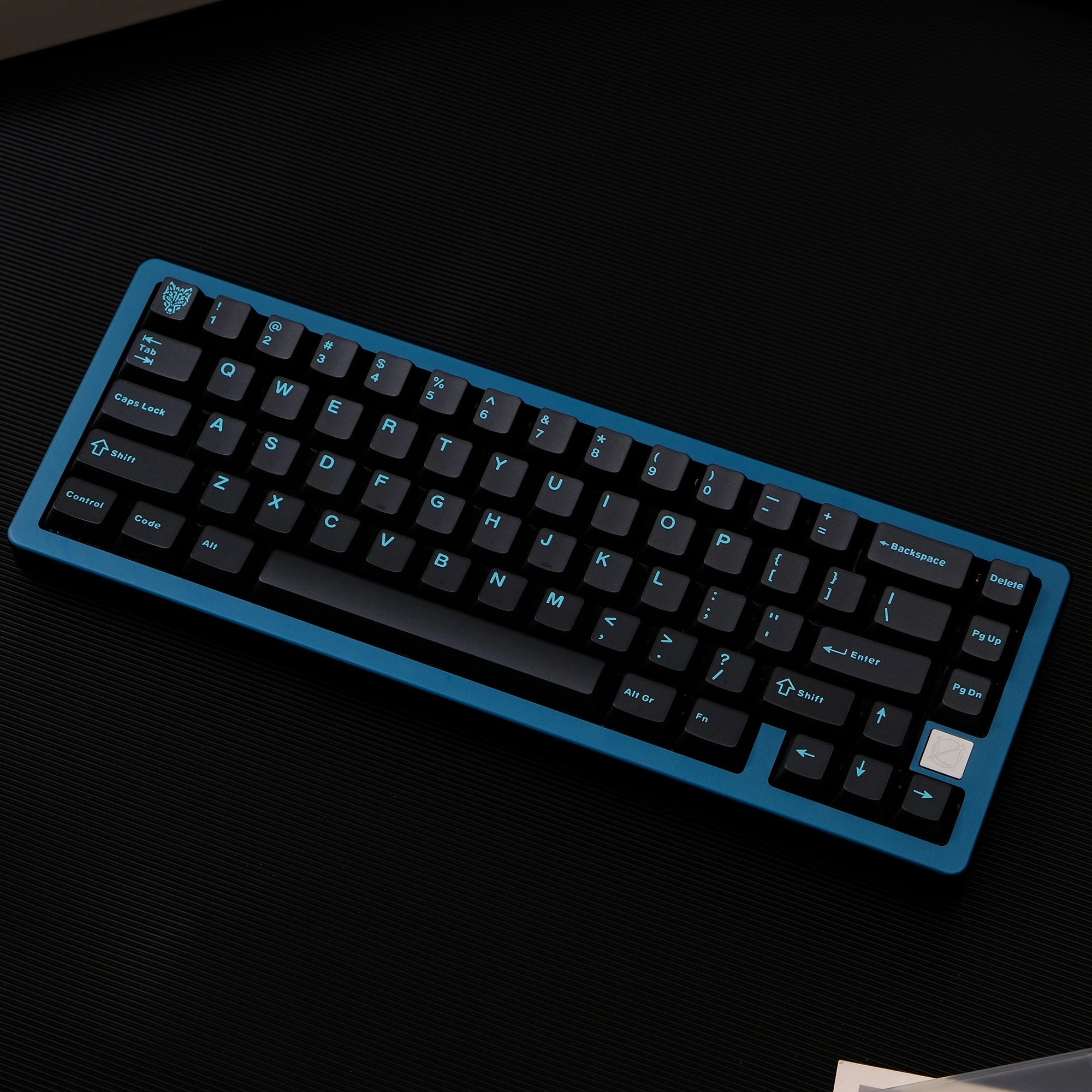 blue_translucent_keycaps_set