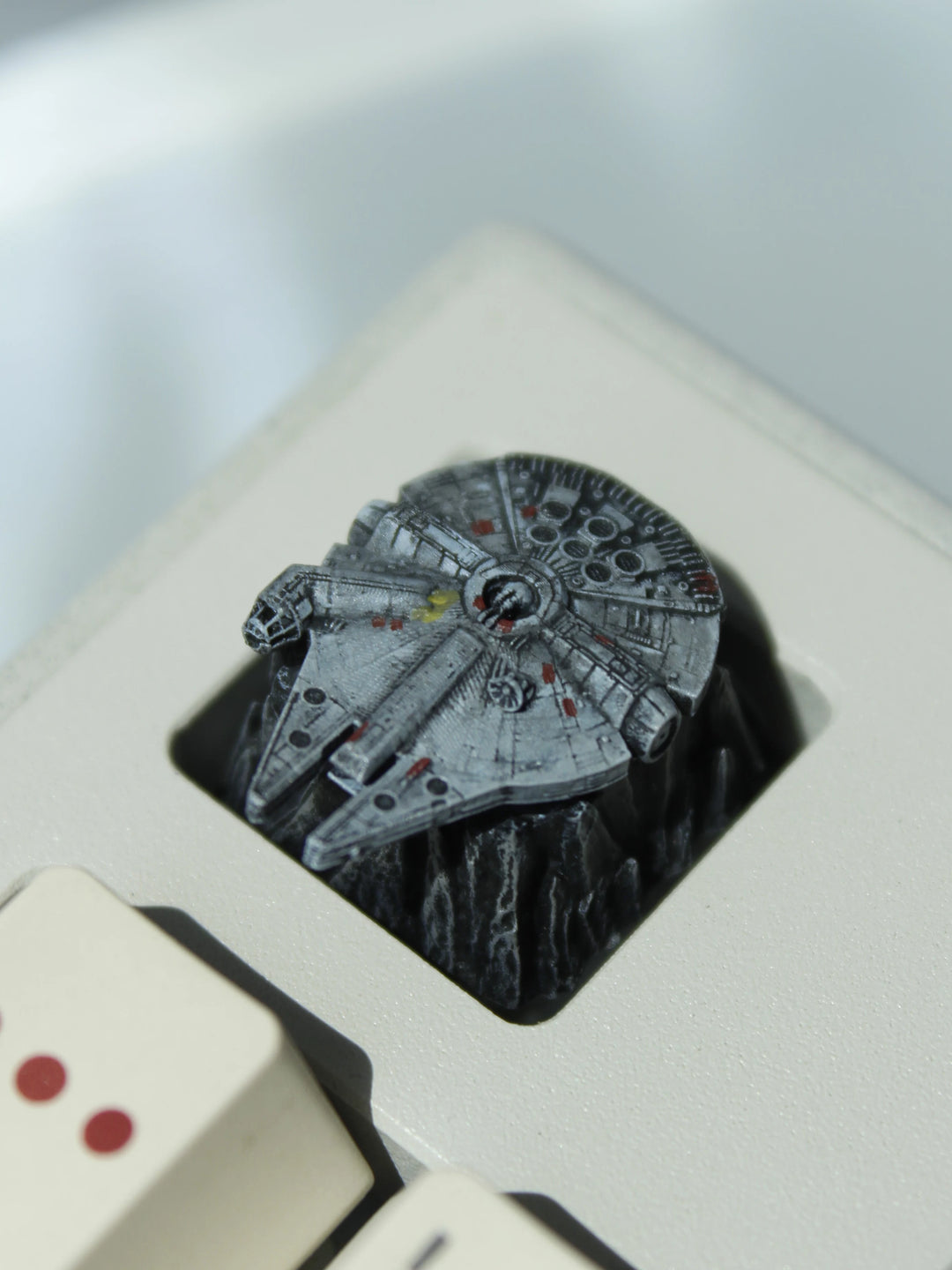 starwars_Millennium_Falcon_artisan_keycap