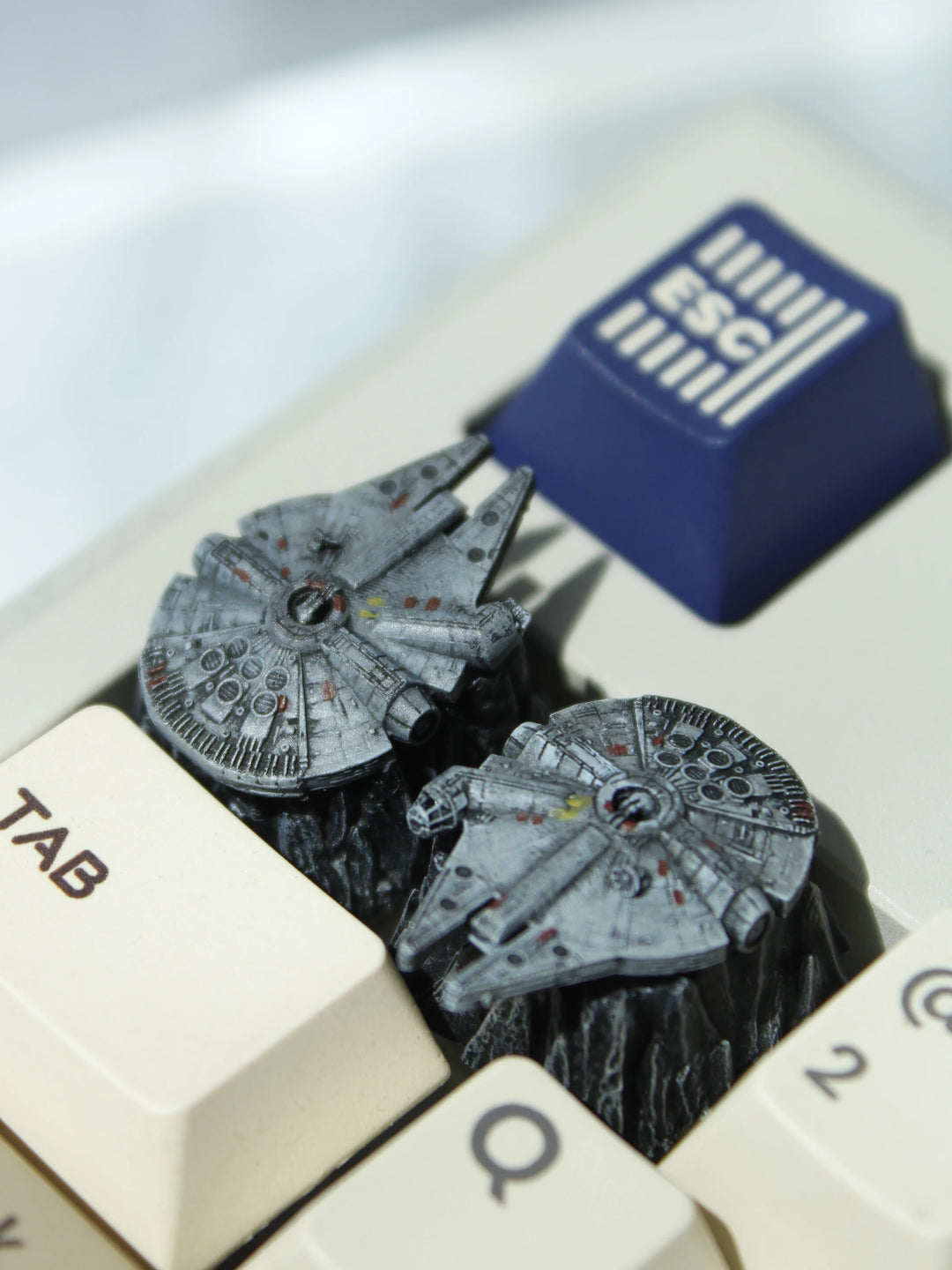 starwars_Millennium_Falcon_artisan_keycap_1